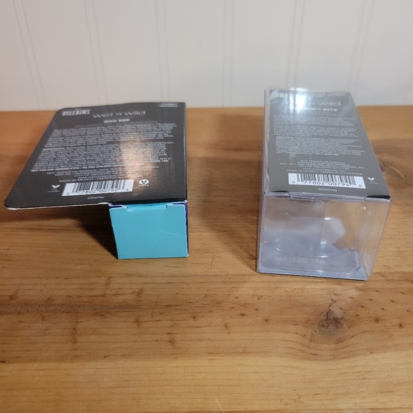 Ursela Villians Jelly Highlighter & Cream Blush! Collectible - Picture 9 of 9